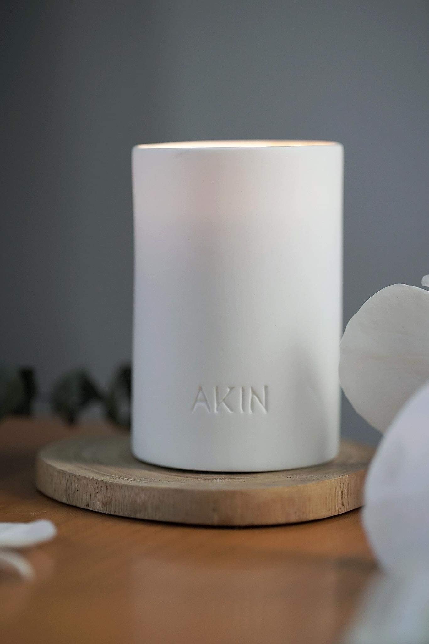 LIMITED HOLIDAY CANDLE by Akin